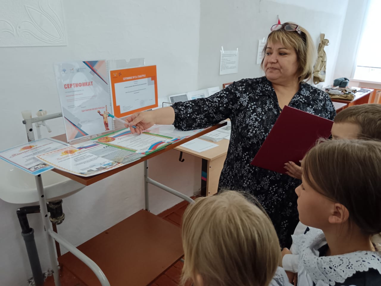 Экскурсия в школьный музей &amp;quot;Следы времени&amp;quot;.